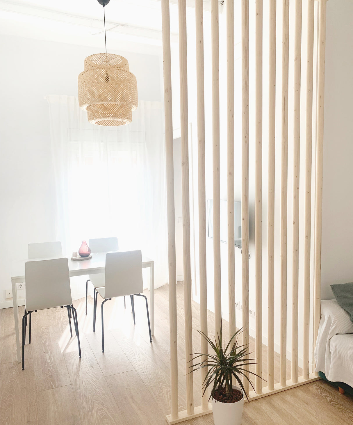 Separador de ambientes de madera Rossi Natural (2 modelos)